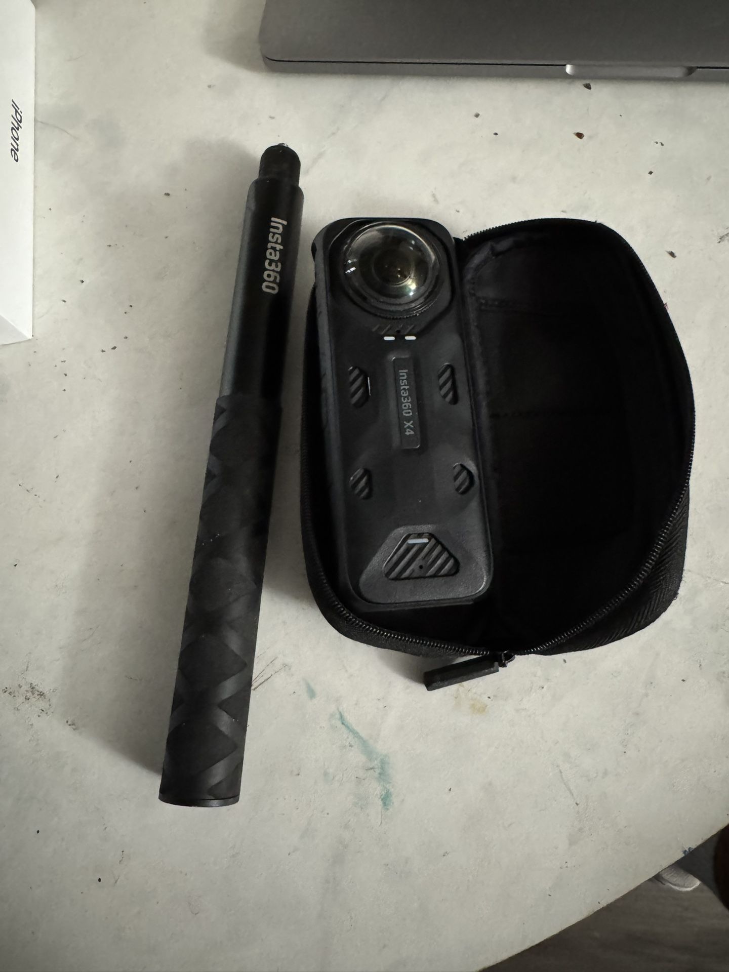 Insta 360 X4