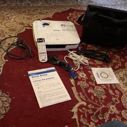 EPSON LCD PROJECTOR EX3212 With Remote , CD and Bag
