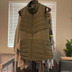 Green Tek Gear Winter Women’s Vest - Size Small - NWT