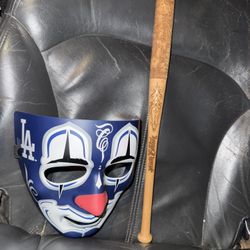 Mrcartoon Mask And Bat 