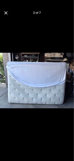 Queen Size Adjustable Bed + Frame