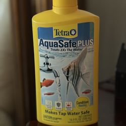Tetra AquaSafe Plus 16.9 Ounces, aquarium Water Conditioner And Dechlorinator