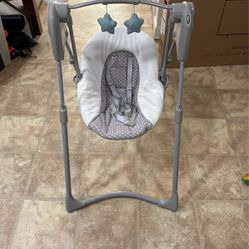 Compact Graco Baby Swing 