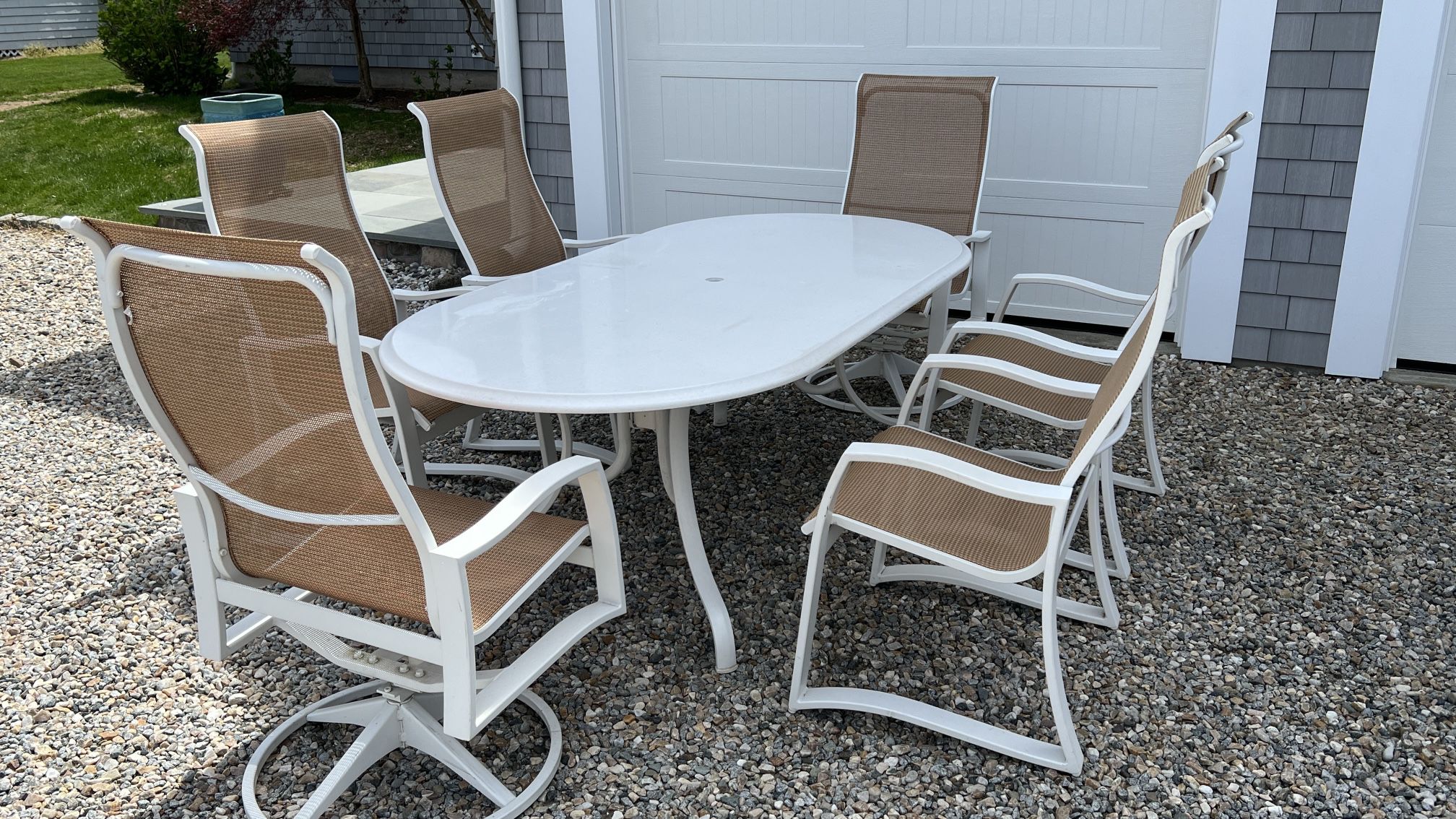Telescope Momentum Sling Outdoor Dining Table Set