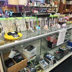 Video Games, 🕹️ Vintage Clothing, Sports Items, Baseball Cards,