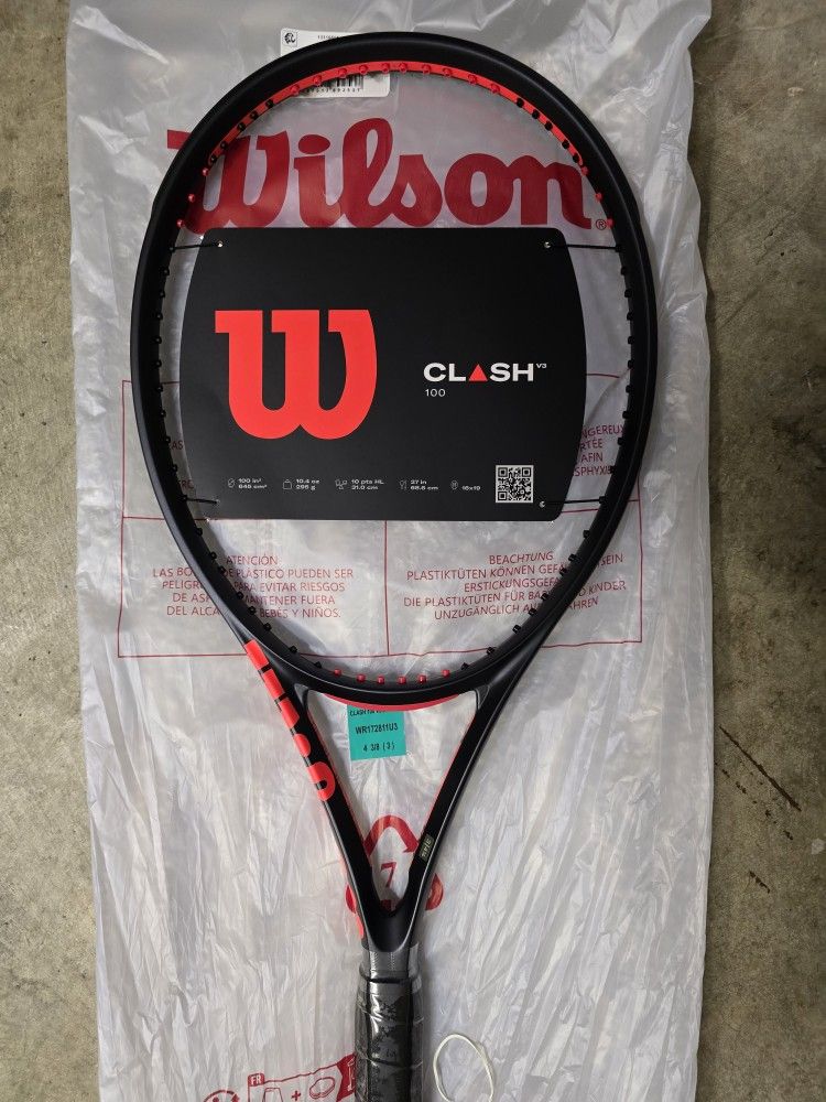 Wilson Clash 100 V3 Tennis Racket