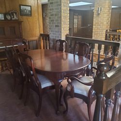 Antique Mahogany Dining Table with 6 Chairs and Antique Buffet