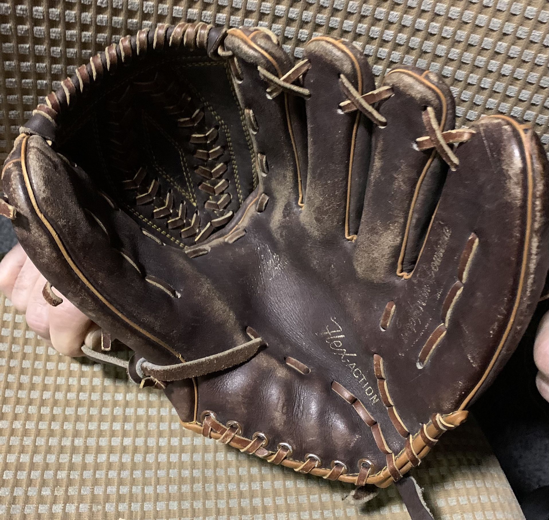 Vintage Sears Roebuck 12” right hand throw baseball glove mitt