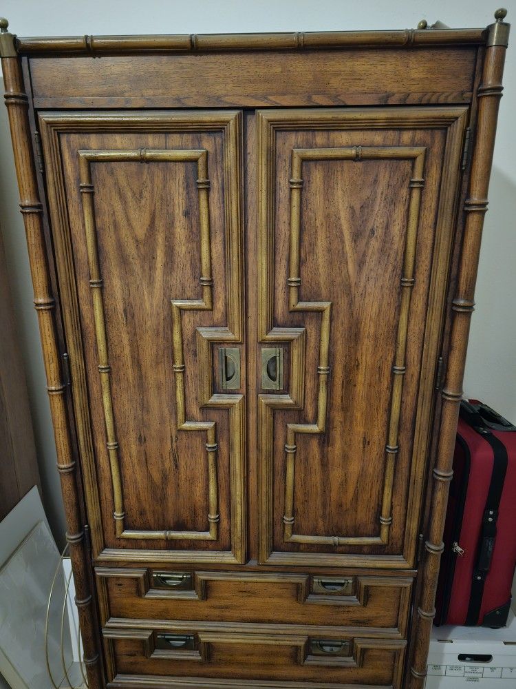 Vintage Stanley Furniture Faux Bamboo Pagoda Style Bedroom Set