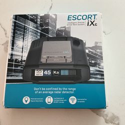 Escort iXc  Long Range Radar Detector.  GPS, Like New with Case And Accessories 