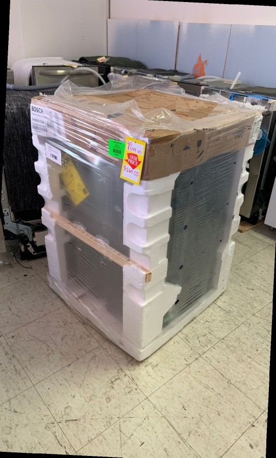 BRAND NEW BOSCH DISHWASHER Liquidation sale today ACT FAST SHEM3AY55N 🌟 4 6T