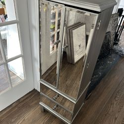 ✨ Mirrored Jewelry Armoire – Elegant & Spacious Storage ✨