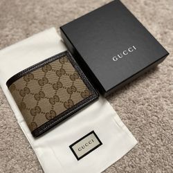 Authentic Gucci Men’s Wallet Brand New In Box