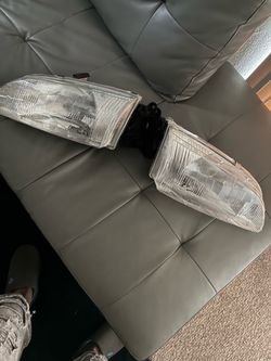 2 brand new headlights for 1999 Mazda 626