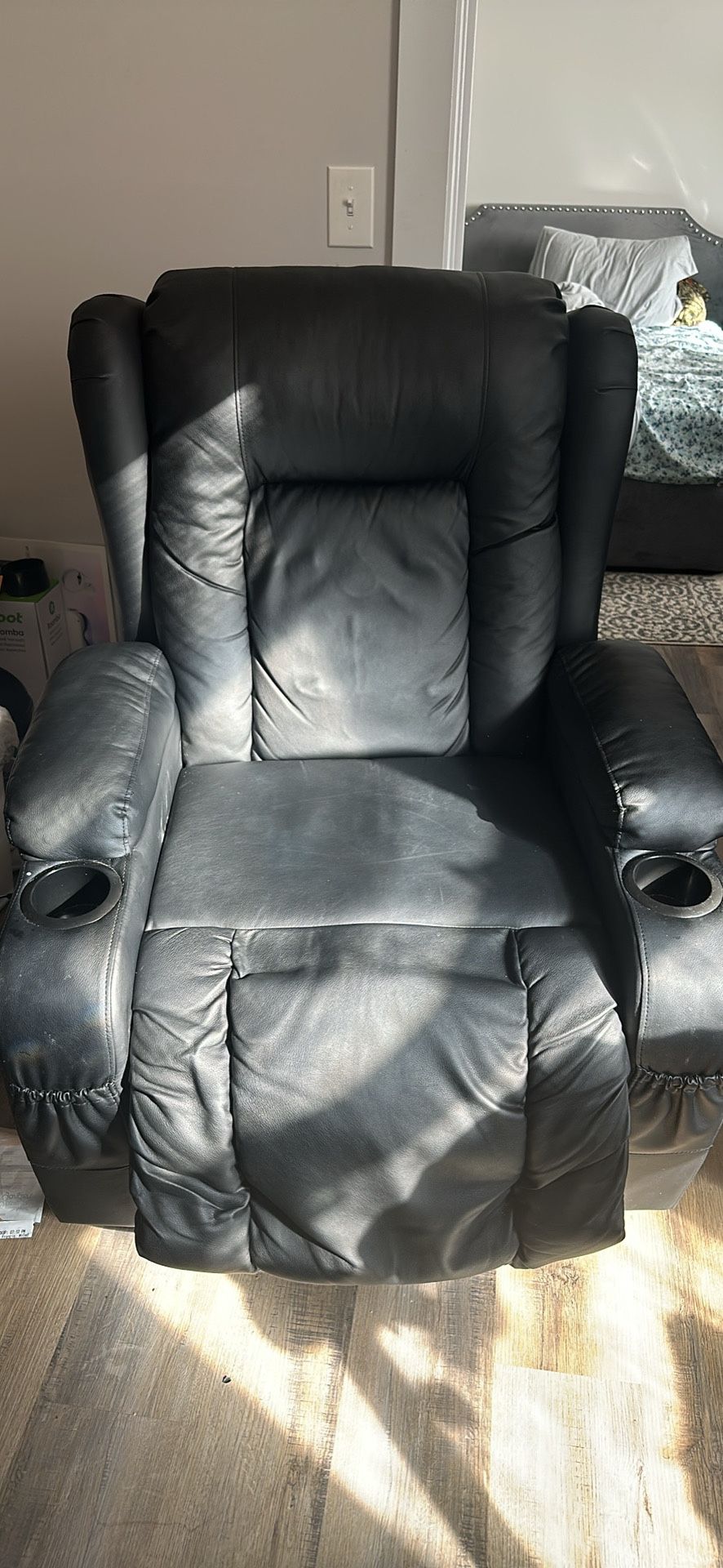 Leather Electric Power Lift Chair, Recliner Massage,3 Positions,USB Port,Heat, Cupholders.