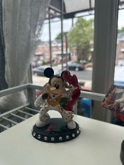 Mickeys Magical Tribute to the King