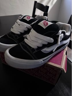 Knu skool vans size 5.0 boys