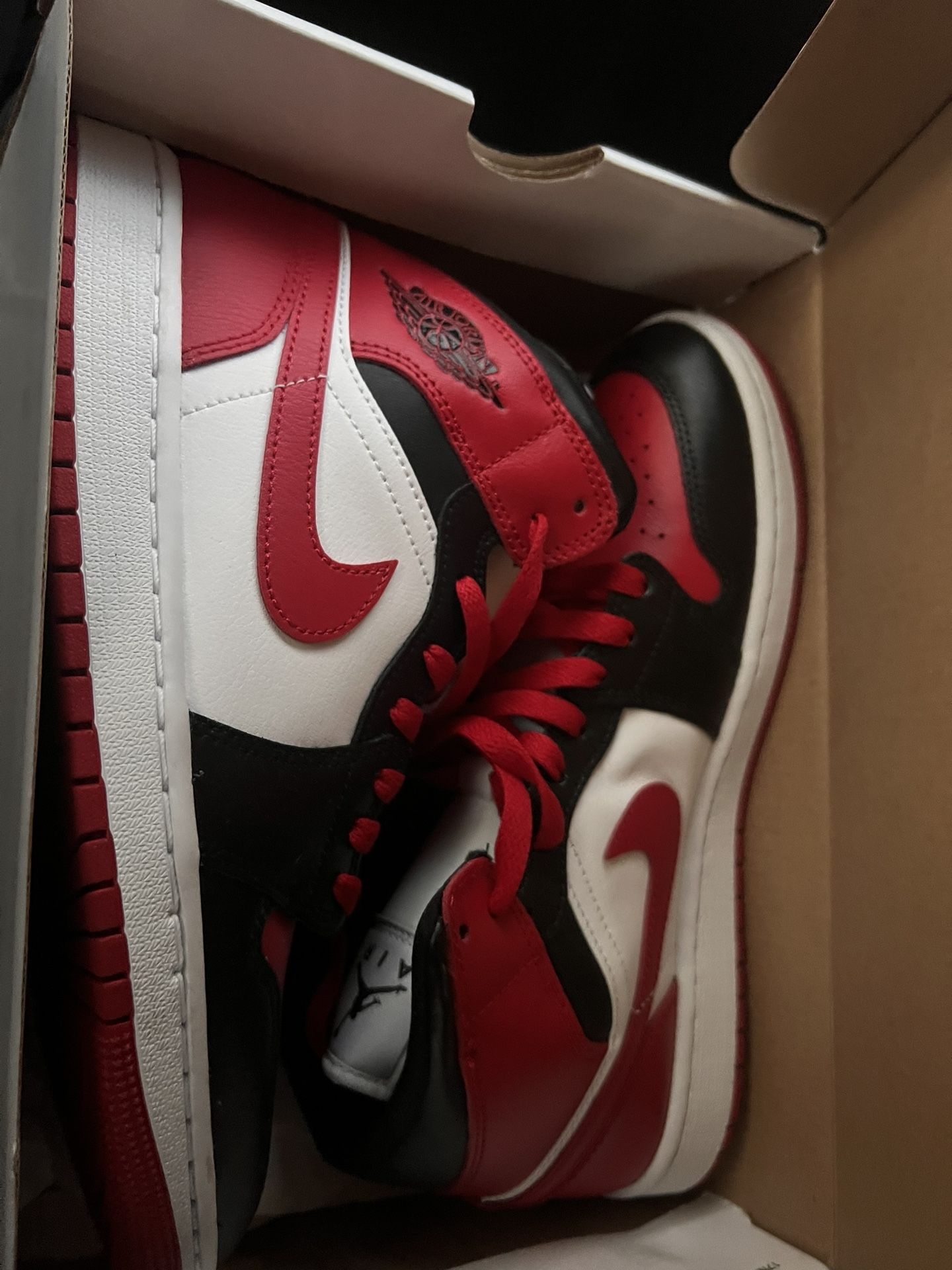 Nike Air Jordan 1 High OG Chicago Size 10 - $200 OBO