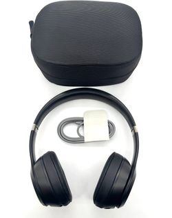 Beat solo 4 wireless Bluetooth on ear headphones