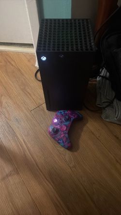 Xbox series X + controller like new
