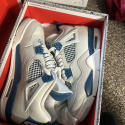 Jordan 4 