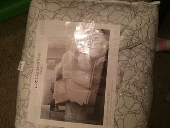 Queen comforter set