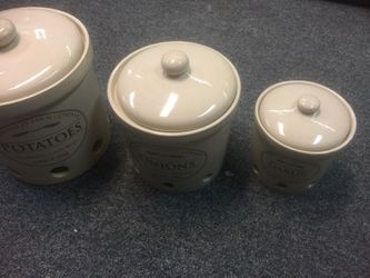 Onion, potatoes holder in good condition