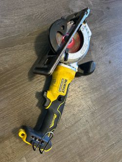 Dewalt ATOMIC 20V MAX Cordless Brushless 4-1/2”Circular Saw (Tool Only)