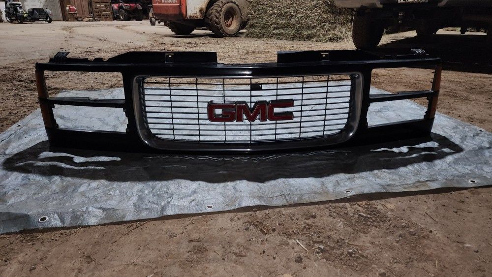 88-98 Chevy GMC Grill