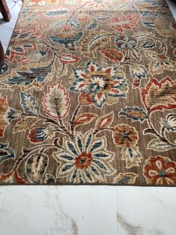 Only few wks old neat clean carpet. Change my furniture. Carpet not match.