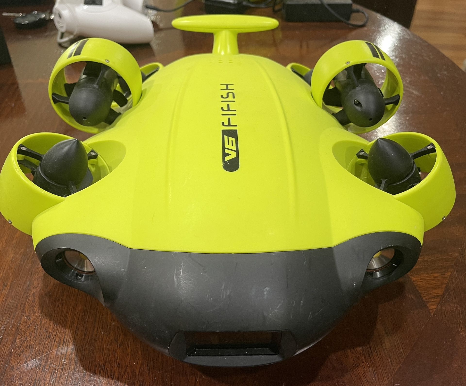 QYSEA FiFish V6 - 4K Underwater Drone w/ 500ft Tether