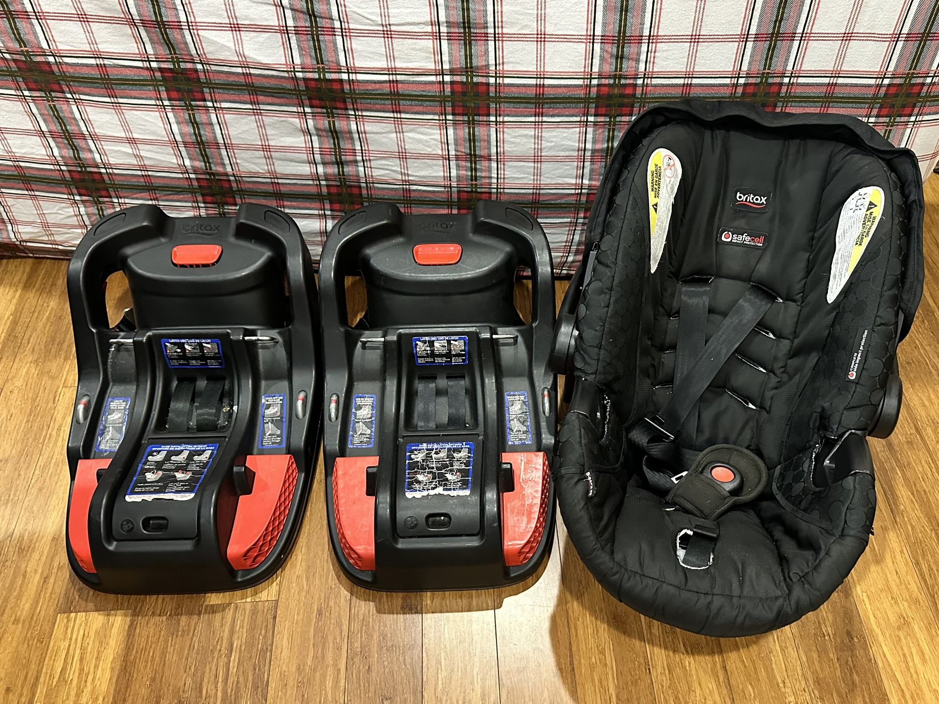 BRITAX CAR SEAT WITH 2 BASES and STROLLER