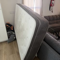 SPRING AIR 700$ MATTRESS