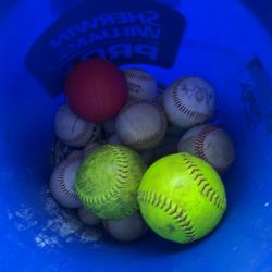 Used Baseball And Softballs 
