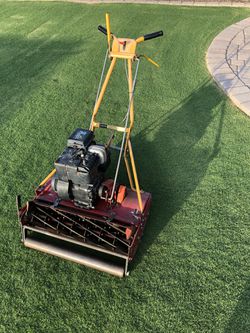 McLane 25 inch reel mower with roller for Sale in Mesa, AZ - OfferUp