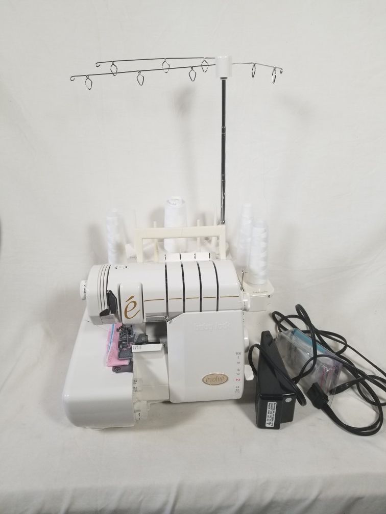 Baby Lock Evolve BLE8 Jet Air Threading Serger for Sale in Chandler, AZ