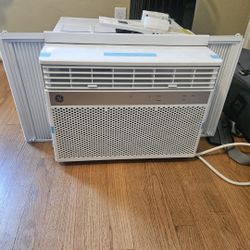 GE Window Unit AC w/ Remote Control