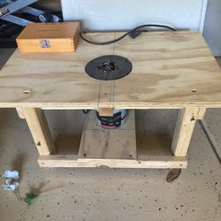Sears Craftsman 1.5HP Router And Bits