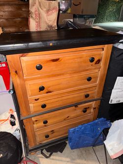 Fully Wooden Dresser Set (distressed pine)