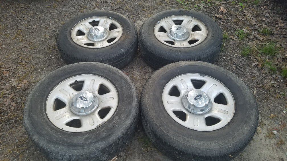 1. Pair is good year wrangler 235/70/16. 2. Pair is 215/70/16 came off a 2002 ford explorer