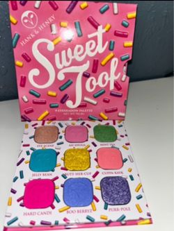 Hank & Henry Sweet Toof 9-Pan Eyeshadow Palette
