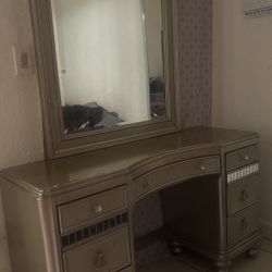 Mirror Dresser!! 