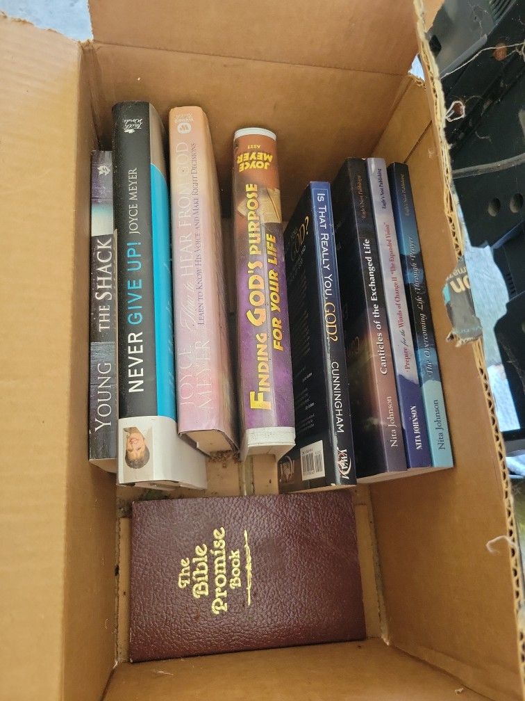 Joyce Meyer & Other Spiritual Books
