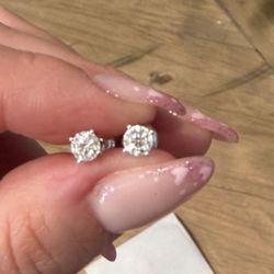 Diamond Earrings Studs