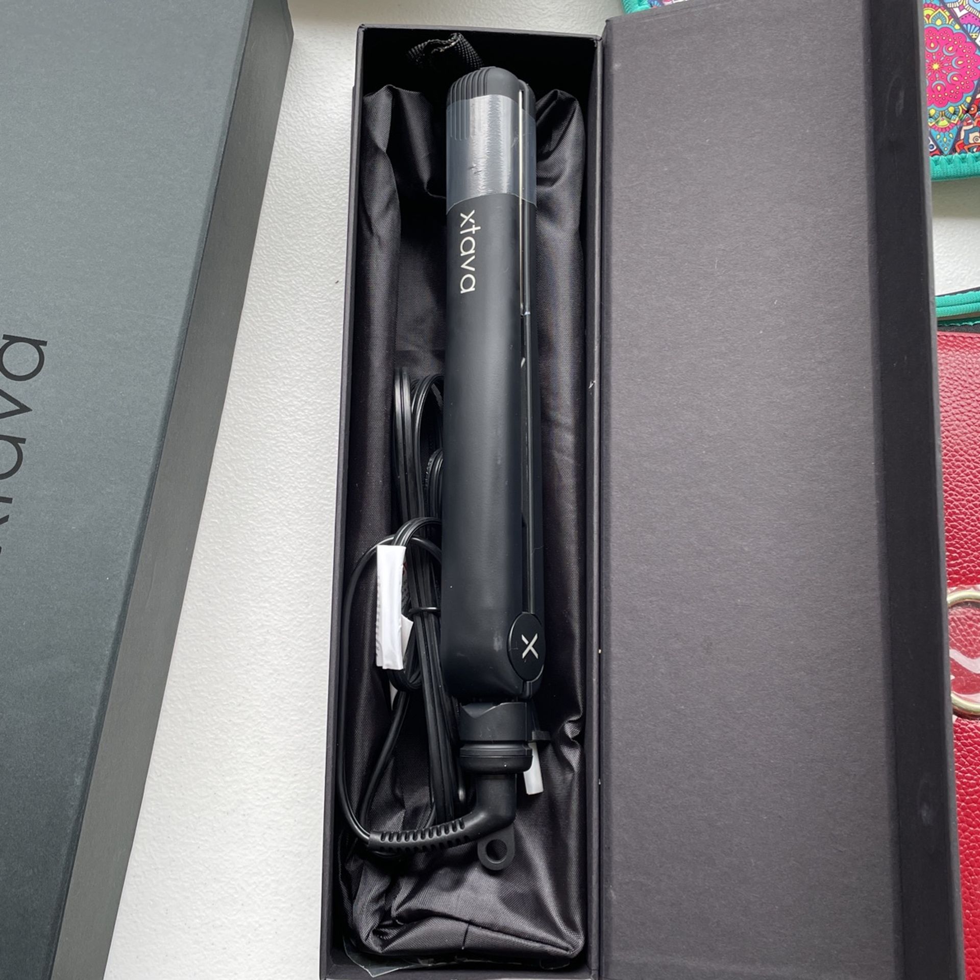 Xtava Flat Iron - Hair Straightener - Brand New
