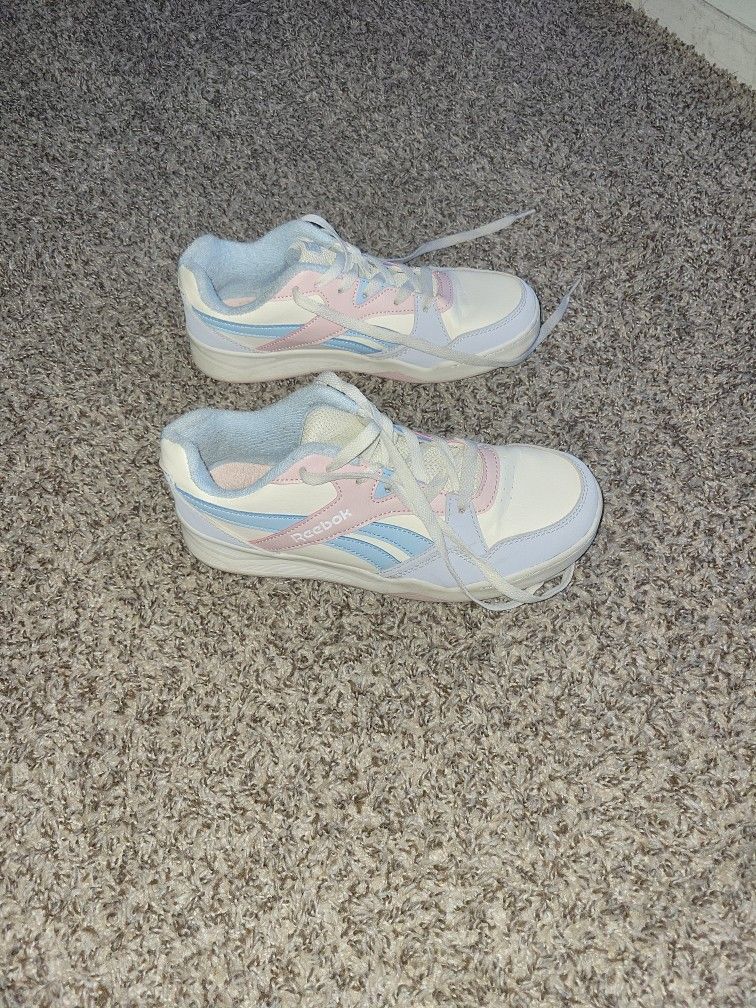 Girls Sneakers