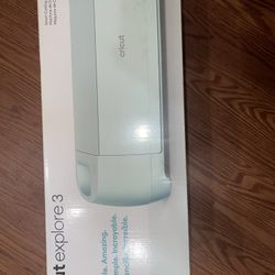 CRICUT EXPLORE 3