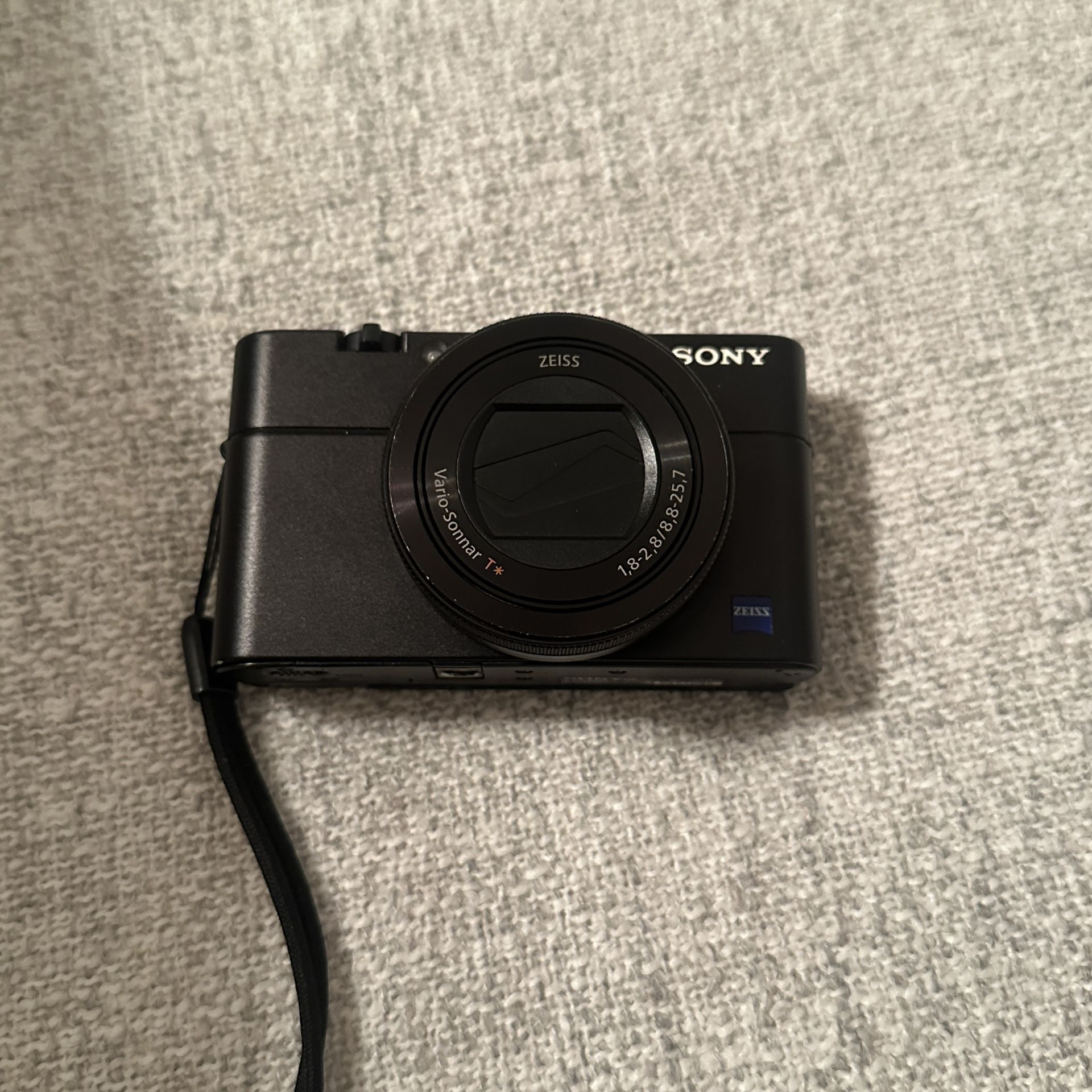 Sony Cyber-Shot DSC-RX100 Mark 5 Compact Digital Camera
