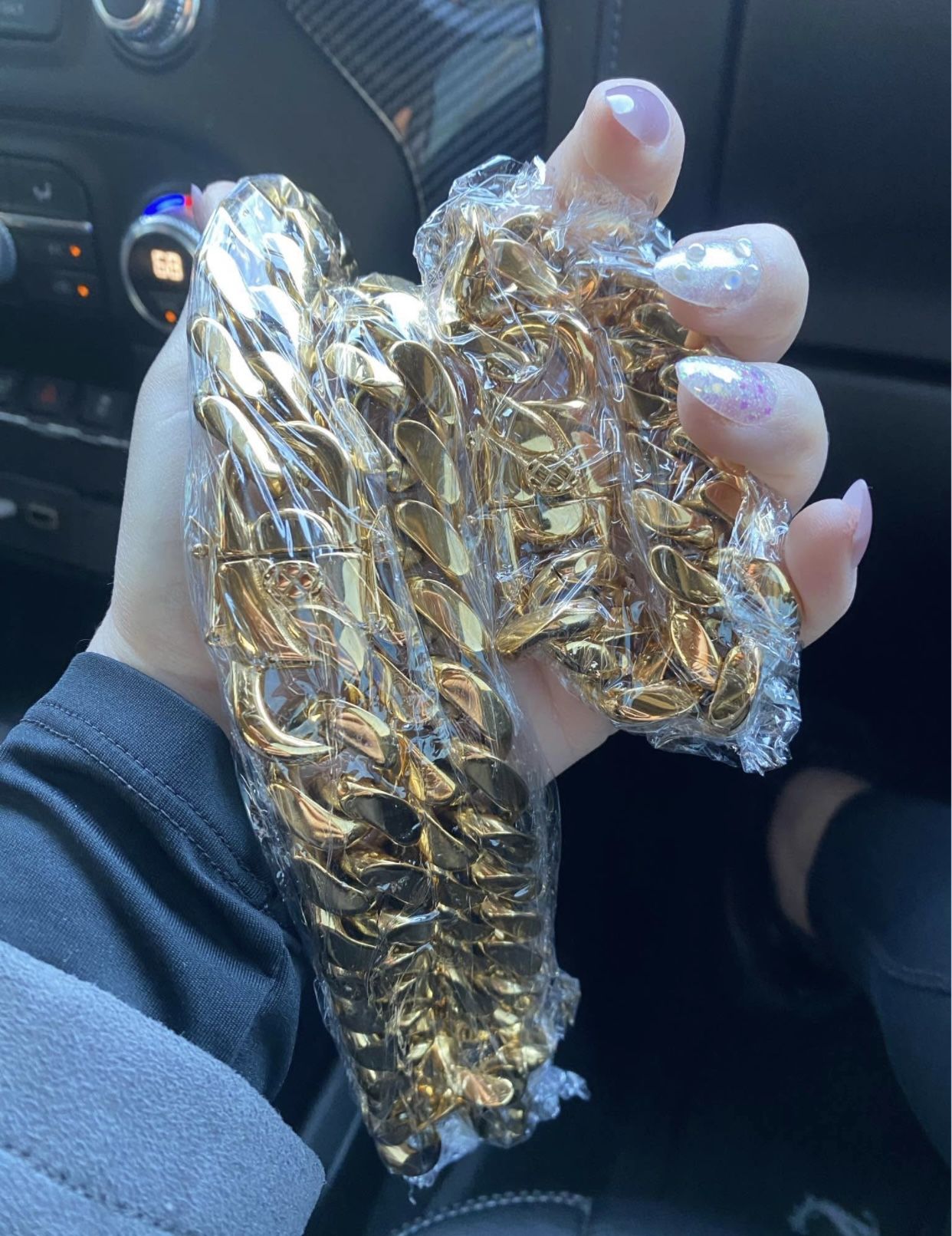 New 18k Yellow Gold Cuban Link Chain And Bracelet Set