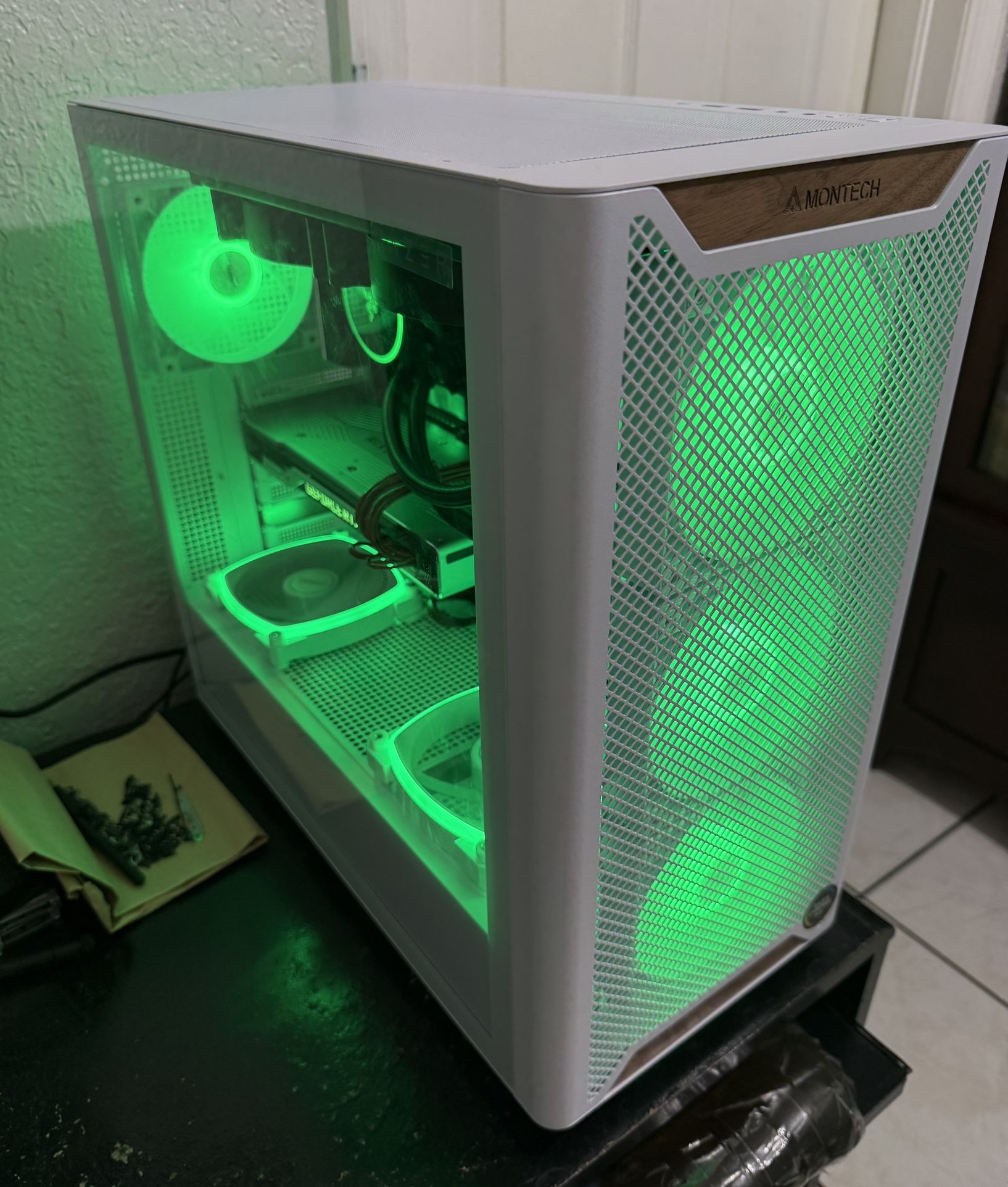 montech gaming pc